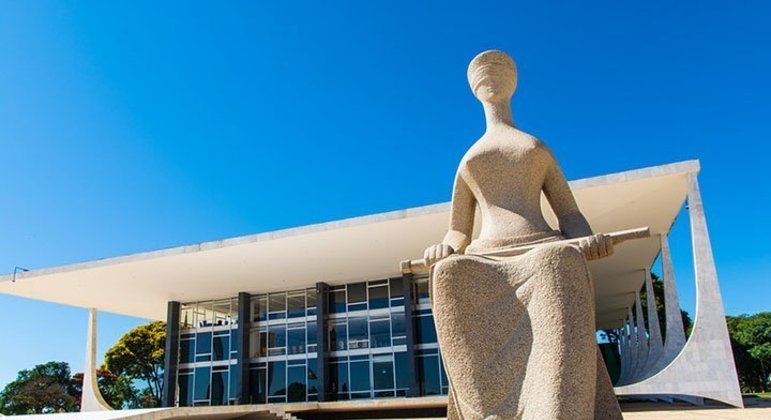 STF inicia julgamento que contesta poder da Defensoria Pública